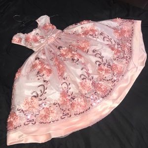 New! Beautiful detailed party dress